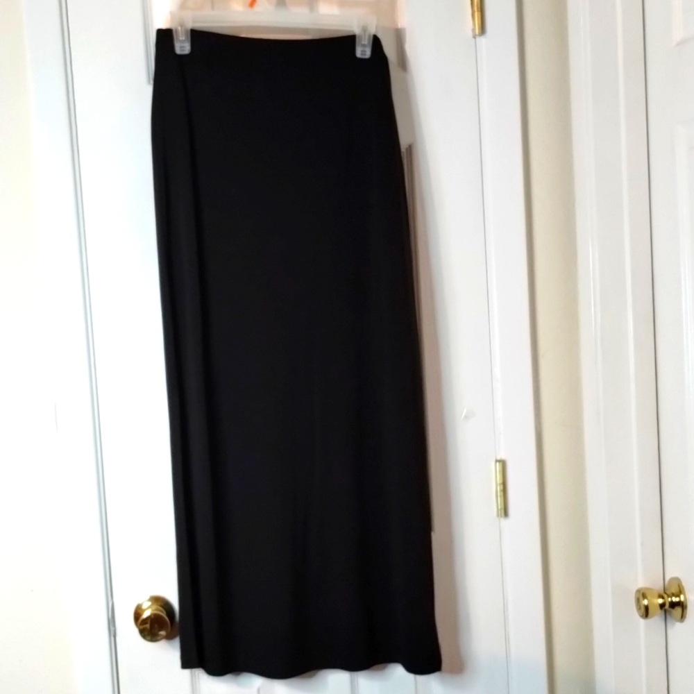 Black side split maxi skirt, 70% rayon30%polyester, L size Nina Leonard brand